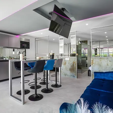 Village Naturiste R4n - La Double Game Luxe Villa